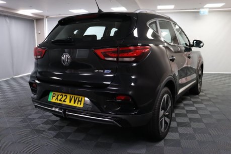 MG ZS TROPHY 11