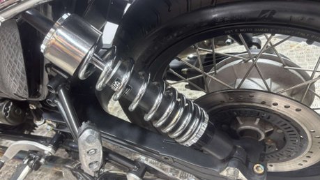 Moto Guzzi V7 ABS SPECIAL 2015 ONLY 7K MOT EXCELLENT CONDITION RETRO 744CC 11