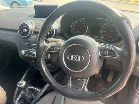 Audi A1 SPORTBACK TFSI SPORT 8