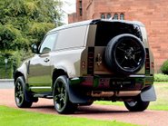 Land Rover Defender HARD TOP X-DYNAMIC HSE 2
