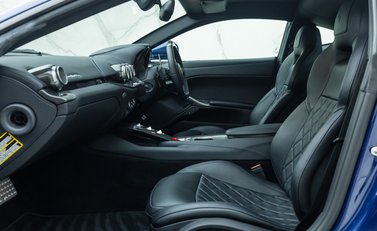 Ferrari F12 Berlinetta 16