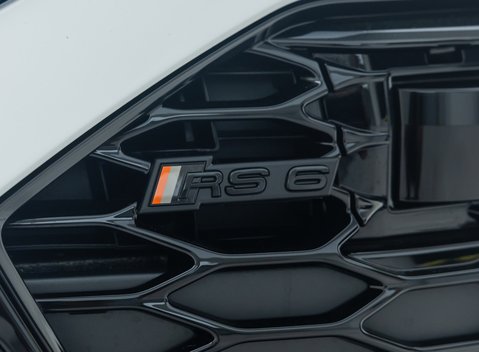 Audi RS6 GT 37
