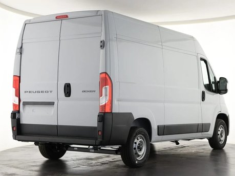 Peugeot Boxer Professional L2H2 335 Blue HDi 140ps 4