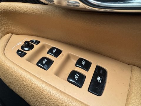 Volvo XC90 2.0 D5 Momentum Geartronic 4WD Euro 6 (s/s) 5dr 29