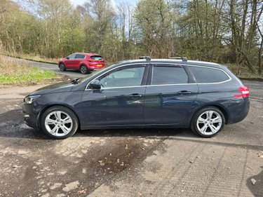 Peugeot 308 BLUE HDI S/S SW ALLURE 3