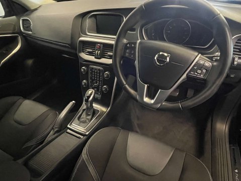 Volvo V40 1.5 V40 Momentum Nav+ T2 Auto 5dr 15