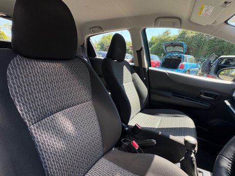 Toyota Yaris 1.3 VVT-i Icon Plus Petrol Manual - DEPOSIT TAKEN 4