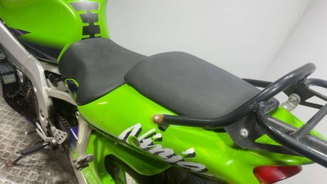 Kawasaki ZX ZX9R 1999 44K SPARES OR REPAIR PROJECT BIKE 900CC SUPER SPORT 13