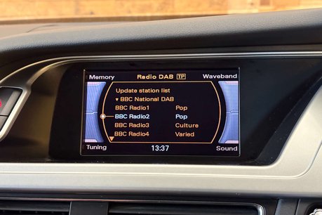 Audi A4 Allroad 2.0 TDI Estate 5dr Diesel Manual quattro Euro 5 (s/s) (170 ps) 35