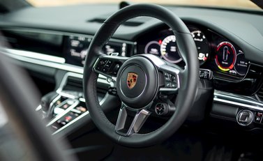 Porsche Panamera Turbo S E-Hybrid 11