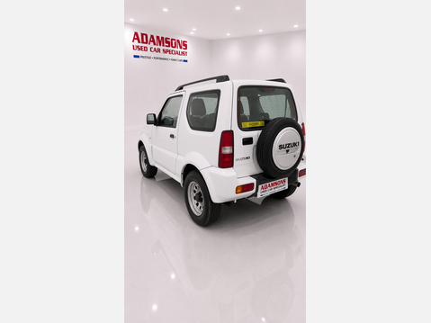 Suzuki Jimny SZ3 4