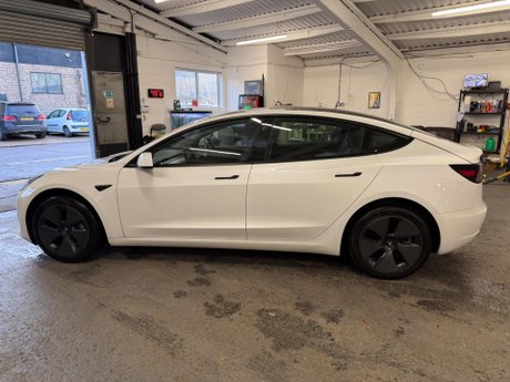 Tesla Model 3 Standard Range Plus Auto RWD 4dr 5