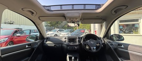 Volkswagen Tiguan  2.0 TDI BLUEMOTION TECH MATCH 4MOTION..LEATHER AND SUNROOF  1