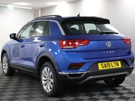 Volkswagen T-Roc SE TDI 10