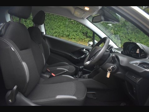 Peugeot 208 1.2 PureTech Active Hatchback 3dr Petrol Manual Euro 6 (82 ps) 6
