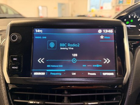 Peugeot 208 1.2 PureTech Allure Premium Euro 6 5dr 26