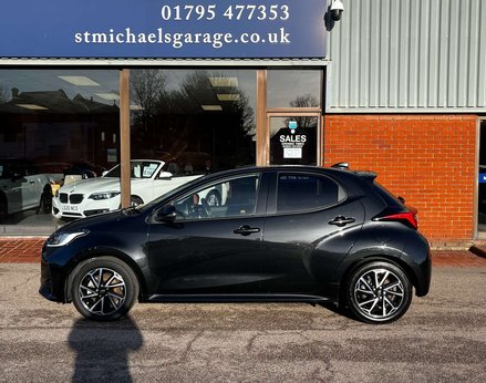 Toyota Yaris 1.5 Yaris Design HEV CVT 5dr 11