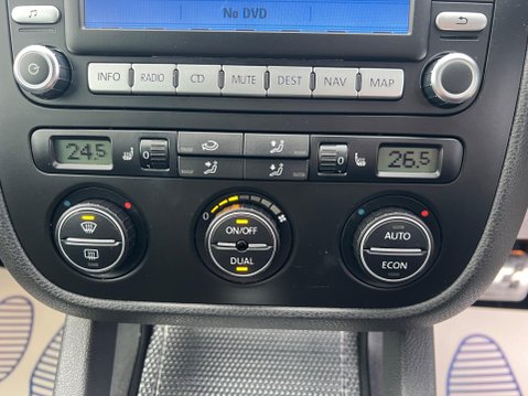 Volkswagen Golf 3.2 V6 R32 DSG 4Motion 5dr 36