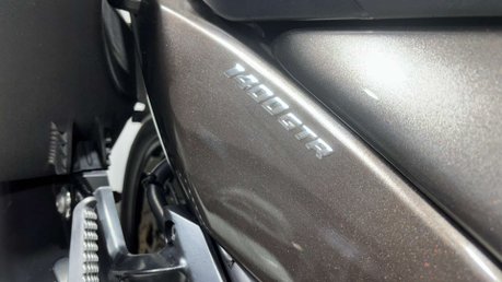 Kawasaki GTR 1400 2011 ONLY 12K FULL LUGGAGE VERY CLEAN 1400CC TOURER BIKE 28