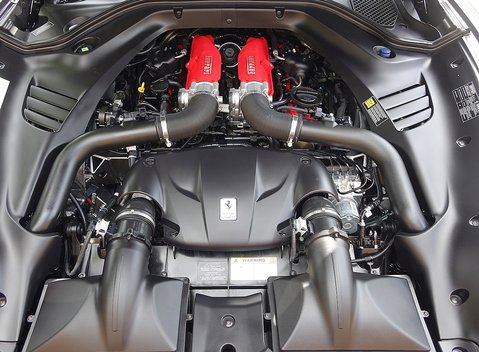 Ferrari California T 22