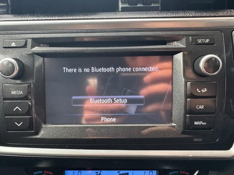 Toyota Auris 1.8 VVT-h Excel CVT Euro 5 (s/s) 5dr 29