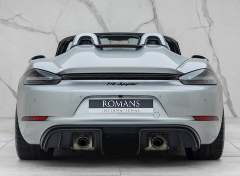 Porsche 718 Boxster Spyder 6