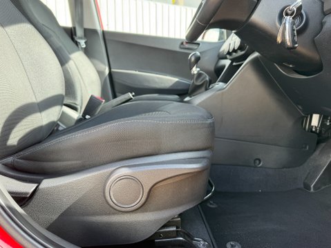 Hyundai i10 SE *ONLY 8,365 MILES* 15