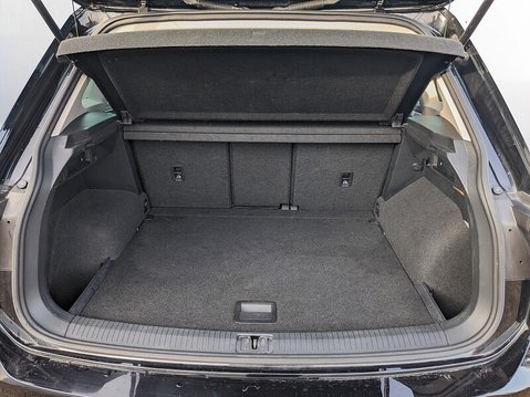 Volkswagen Tiguan SE NAV TDI BMT 29