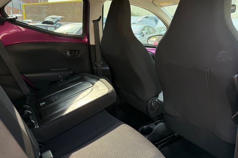 Toyota Aygo VVT-I X-CITE.5 TOYOTA SERVICES.REVERSING CAMERA.A/C..1 PREVIOUS OWNER 20