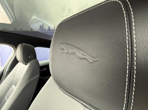 Jaguar I-Pace 400 90kWh R-Dynamic SE Black SUV 5dr Electric Auto 4WD (400 ps) 29