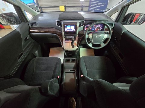 Toyota Vellfire 25