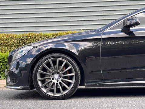 Mercedes-Benz CLS CLS220 D AMG LINE 9