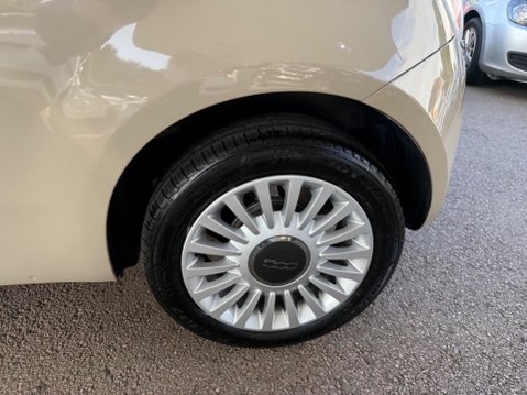 Fiat 500 1.2 Lounge Euro 4 3dr 22