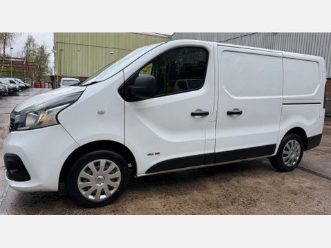Renault Trafic 1.6 dCi 27 Business+ Panel Van 5dr Diesel Manual SWB Standard Roof Euro 5 ( 44