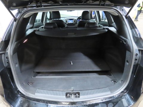 Hyundai i30 1.6 CRDi Blue Drive Premium Tourer DCT Euro 6 (s/s) 5dr 11