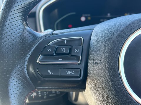 MG HS EXCLUSIVE DCT 30