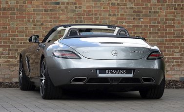 Mercedes-Benz SLS AMG GT Roadster 11