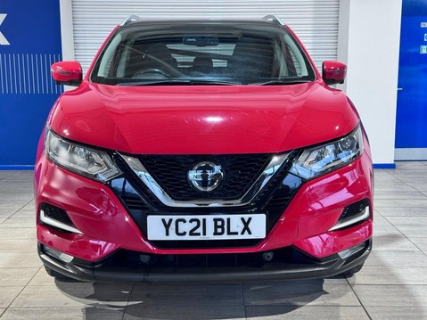 Nissan Qashqai 1.3 DIG-T N-Connecta Euro 6 (s/s) 5dr 8