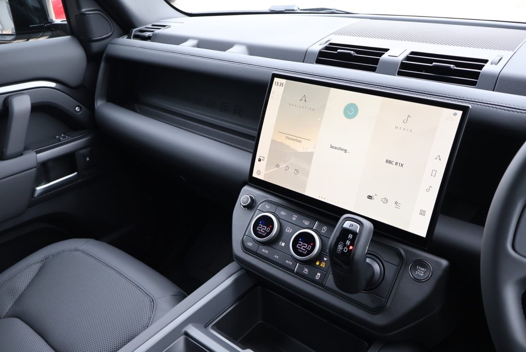 Land Rover Defender 110 D250 HARD TOP X-DYNAMIC  REAR SEAT CONVERSION SEEKER STYLED  21