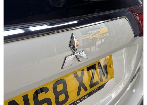 Mitsubishi Outlander 2.2 DI-D 3 SUV 5dr Diesel Manual 4WD Euro 6 (s/s) (147 ps) 18