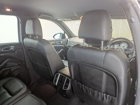 Porsche Cayenne 3.0 Cayenne V6 D Tiptronic S 4WD 5dr 45