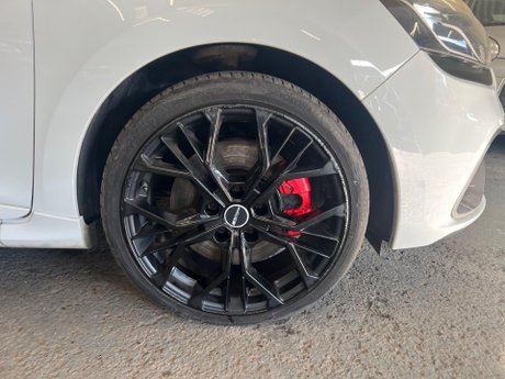 Renault Clio 1.6 TCe Renaultsport Lux EDC Euro 5 5dr 18