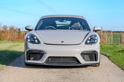 Porsche 718 Cayman GT4 PDK 23