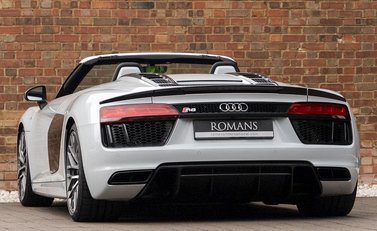 Audi R8 V10 Plus Spyder 3