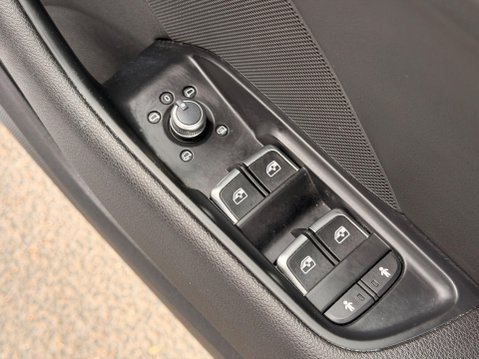 Audi A3 2.0 TFSI S line Sportback Euro 6 (s/s) 5dr 32