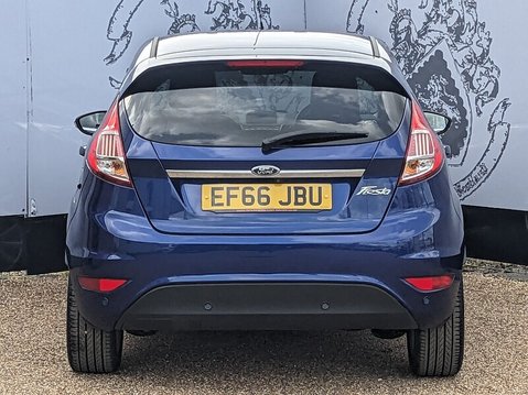 Ford Fiesta TITANIUM 8