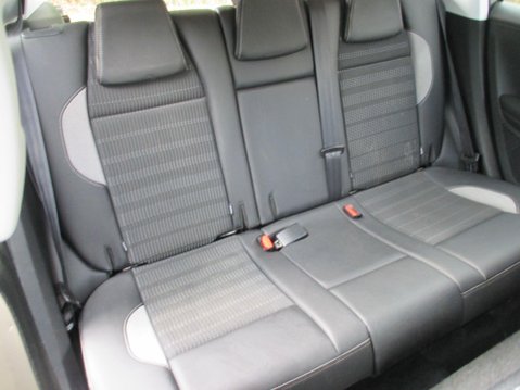 Peugeot 2008 1.6 BlueHDi Allure Euro 6 (s/s) 5dr 28