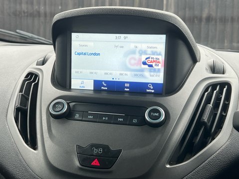 Ford Transit Courier LIMITED 12