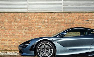 McLaren 720S Luxury 23