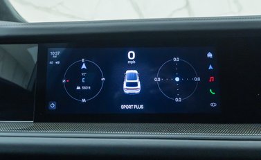 Porsche Cayenne TURBO E-HYBRID Coupe with GT Package 24